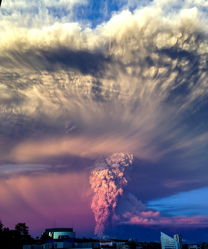 volcano-eruption-calbuco-chile-17__880