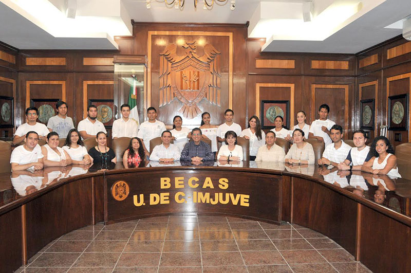 becas-ucol2