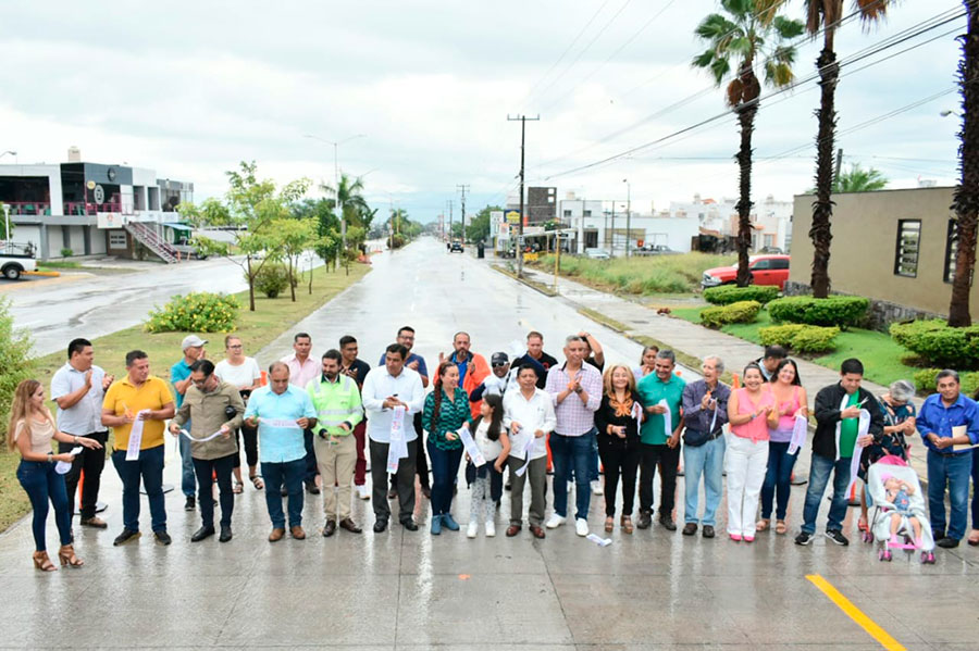 Entrega Tey Gutiérrez obra de repavimentación con concreto hidráulico