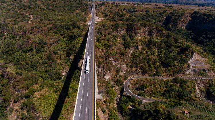 La Red Nacional De Caminos Contiene 810 Mil 129 Km De Carreteras Caminos Rurales Veredas Y 3884